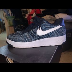 Blue Nike Air Force 1 flyknit